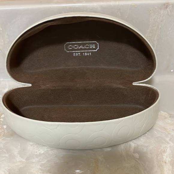 EUC COACH SUNGLASSES - Picture 7 of 8